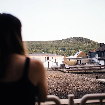 Design-ferienwohnung In Bad Neuenahr: Platz Fuer 4, Kueche, Wifi, Netflix