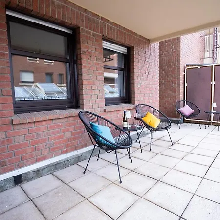 Design-ferienwohnung In Bad Neuenahr: Platz Fuer 4, Kueche, Wifi, Netflix 아파트