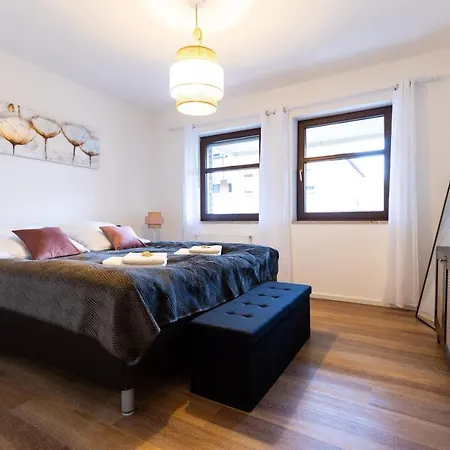 Design-ferienwohnung In Bad Neuenahr: Platz Fuer 4, Kueche, Wifi, Netflix