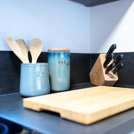 Design-ferienwohnung In Bad Neuenahr: Platz Fuer 4, Kueche, Wifi, Netflix 바트노이에나르아르바일러