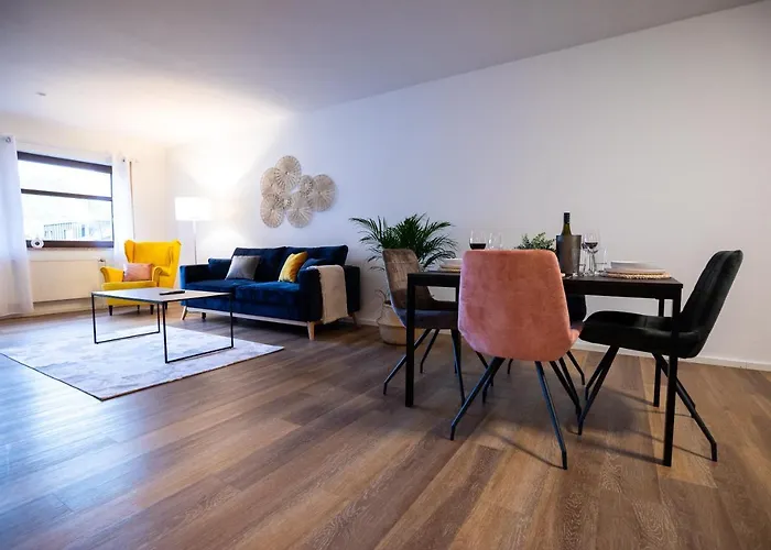 Design-ferienwohnung In Bad Neuenahr: Platz Fuer 4, Kueche, Wifi, Netflix