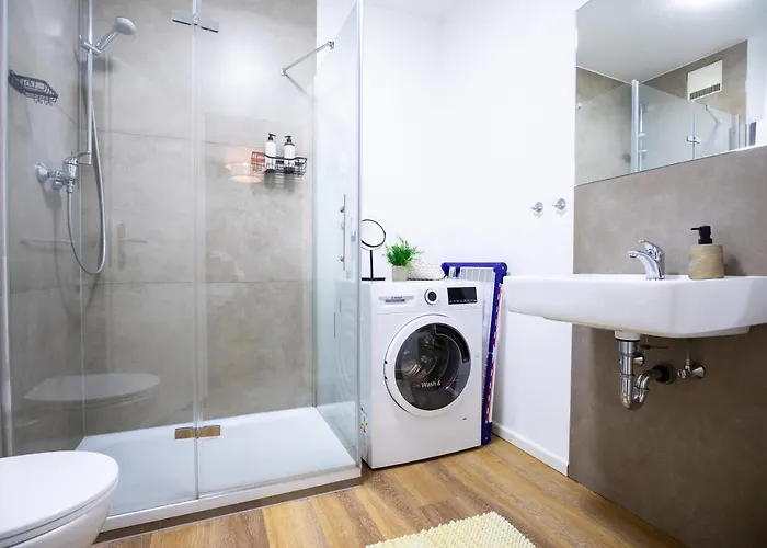 Design-ferienwohnung In Bad Neuenahr: Platz Fuer 4, Kueche, Wifi, Netflix Apartamento Bad Neuenahr-Ahrweiler