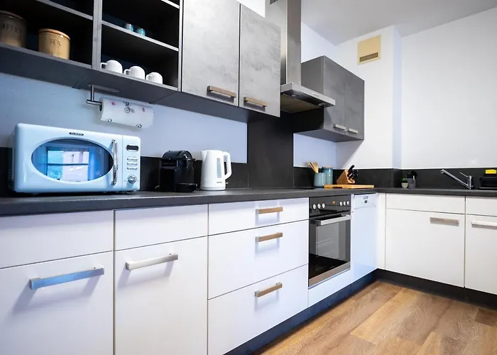 Apartamento Design-ferienwohnung In Bad Neuenahr: Platz Fuer 4, Kueche, Wifi, Netflix