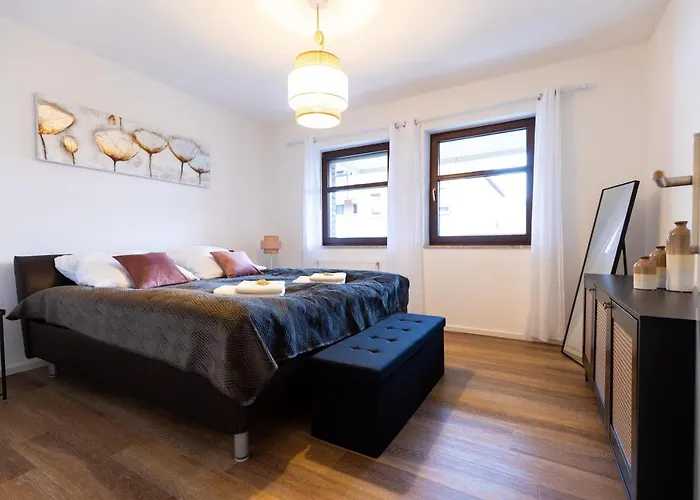 Design-ferienwohnung In Bad Neuenahr: Platz Fuer 4, Kueche, Wifi, Netflix